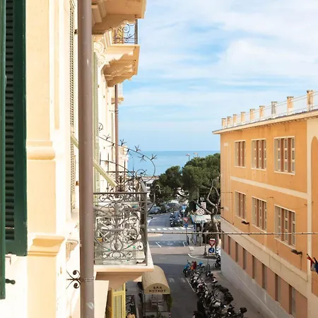 H11 Lumiere D'or Centro דירה *